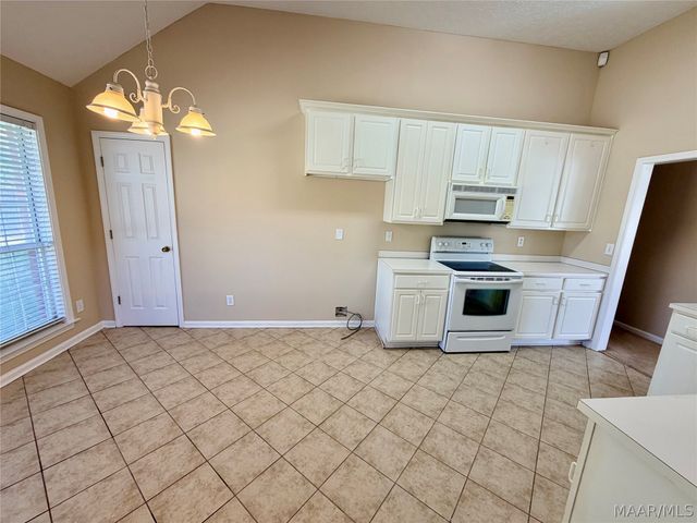 7483 PINNACLE Point, Montgomery, AL 36117