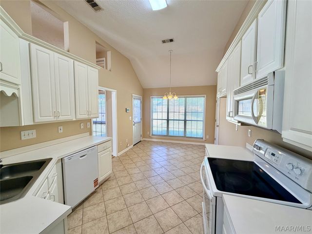 7483 PINNACLE Point, Montgomery, AL 36117