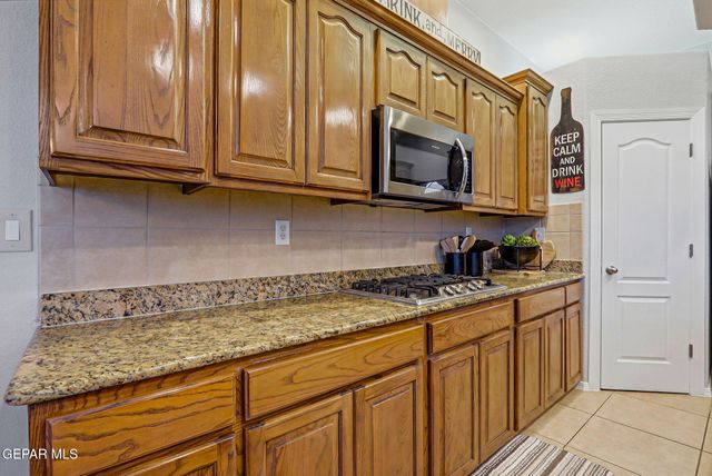 1447 Pioneer Ridge Drive, El Paso, TX 79912