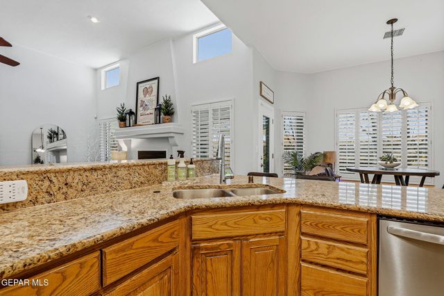 1447 Pioneer Ridge Drive, El Paso, TX 79912