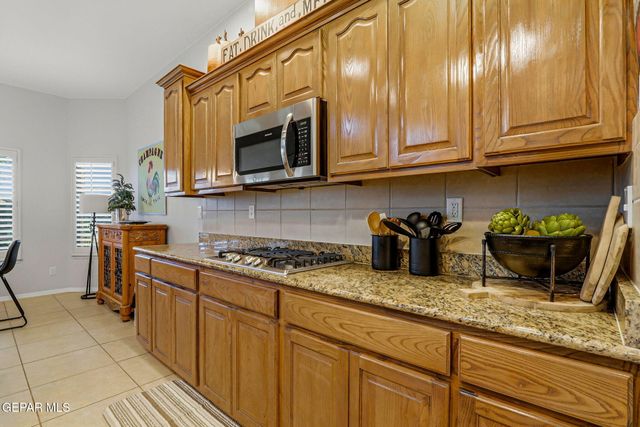 1447 Pioneer Ridge Drive, El Paso, TX 79912