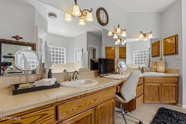 1447 Pioneer Ridge Drive, El Paso, TX 79912