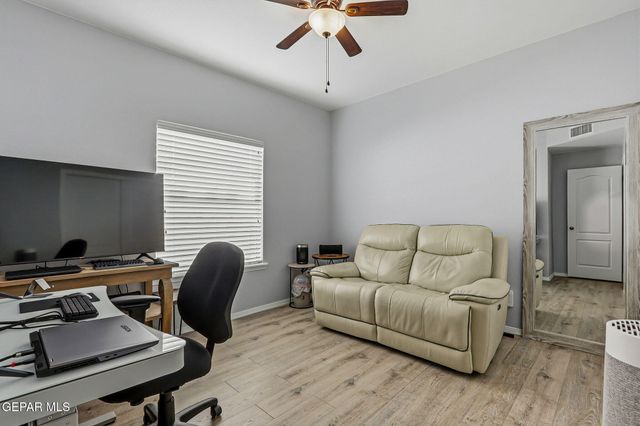 1447 Pioneer Ridge Drive, El Paso, TX 79912