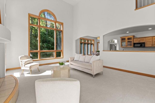 1669 BEETHOVEN WAY, Neenah, WI 54956