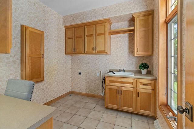 1669 BEETHOVEN WAY, Neenah, WI 54956