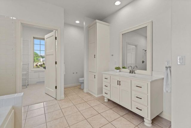 1669 BEETHOVEN WAY, Neenah, WI 54956