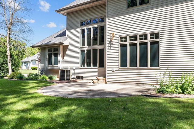 1669 BEETHOVEN WAY, Neenah, WI 54956