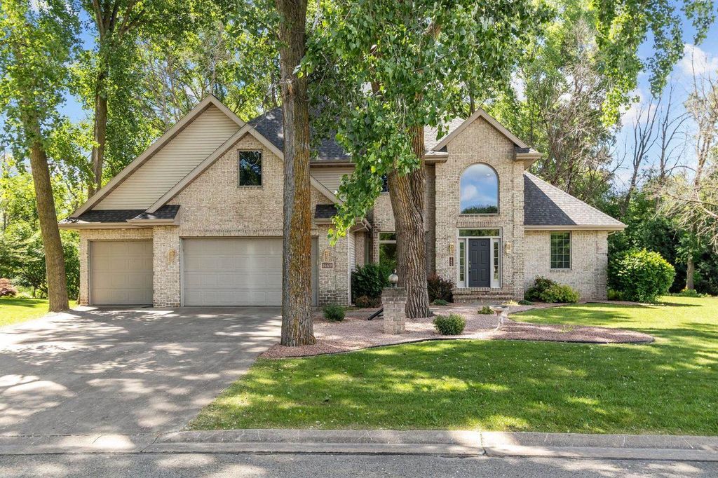 1669 BEETHOVEN WAY, Neenah, WI 54956