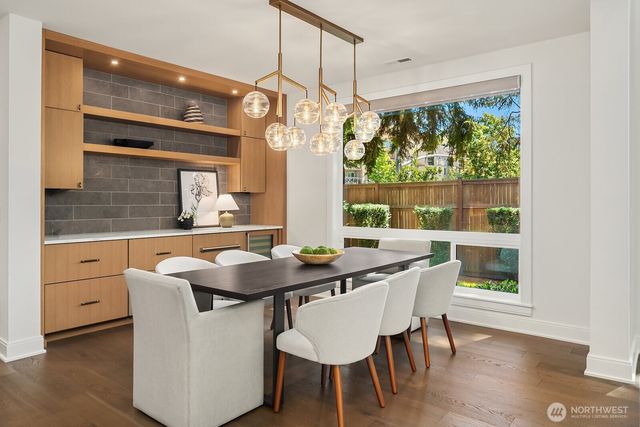 10856 NE 12th Street, Bellevue, WA 98004