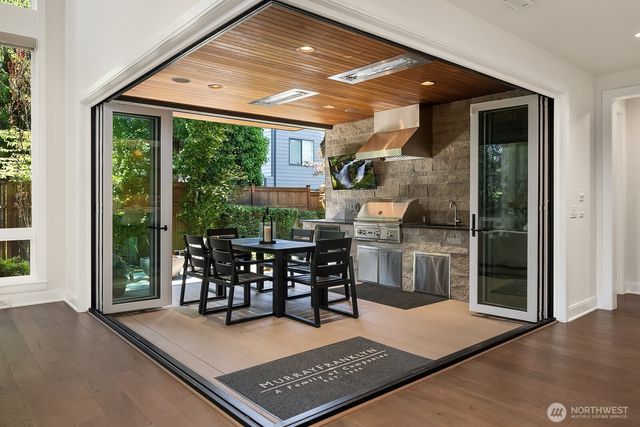 10856 NE 12th Street, Bellevue, WA 98004
