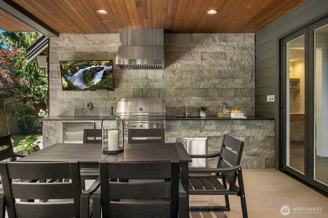 10856 NE 12th Street, Bellevue, WA 98004