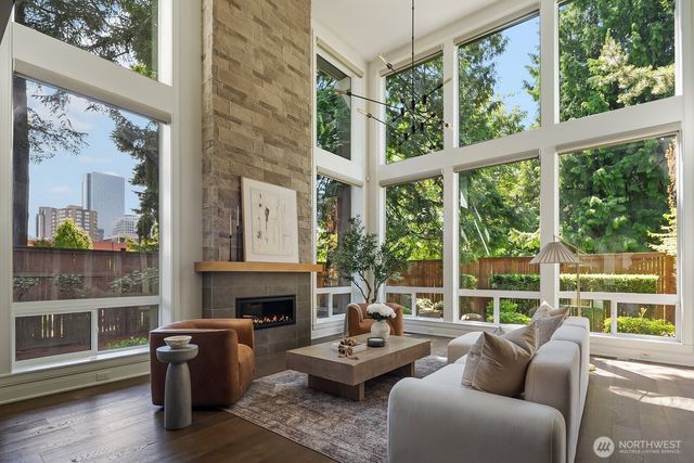 10856 NE 12th Street, Bellevue, WA 98004