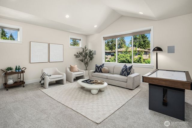 10856 NE 12th Street, Bellevue, WA 98004
