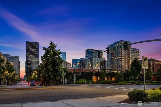 10856 NE 12th Street, Bellevue, WA 98004