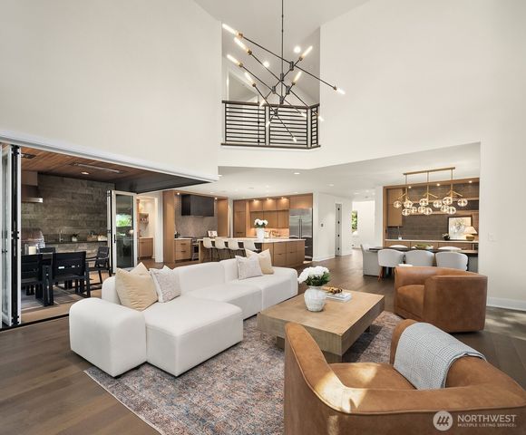 10856 NE 12th Street, Bellevue, WA 98004