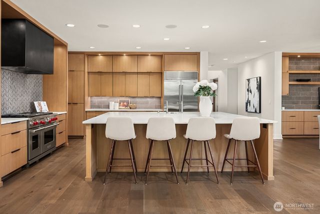 10856 NE 12th Street, Bellevue, WA 98004