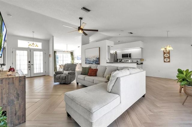 320 Tandil ST, Punta Gorda, FL 33983