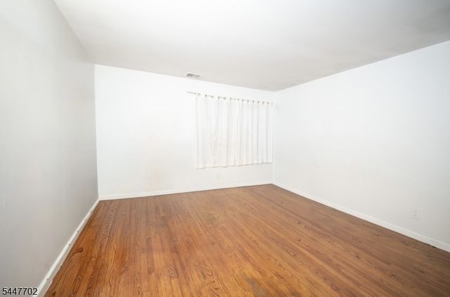 69 Ridge Dr, Livingston Twp., NJ 07039