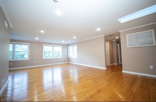 69 Ridge Dr, Livingston Twp., NJ 07039