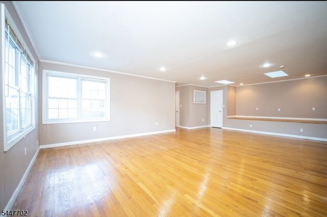 69 Ridge Dr, Livingston Twp., NJ 07039