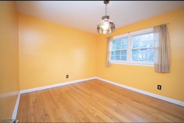 69 Ridge Dr, Livingston Twp., NJ 07039