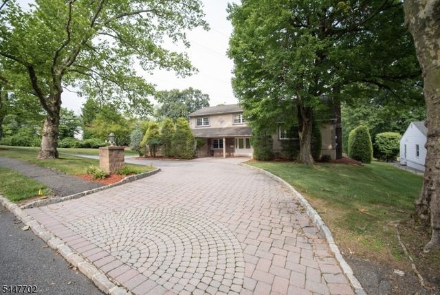 69 Ridge Dr, Livingston Twp., NJ 07039