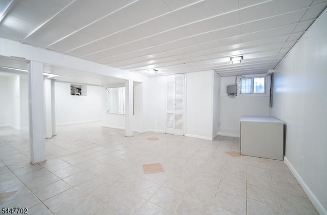 69 Ridge Dr, Livingston Twp., NJ 07039