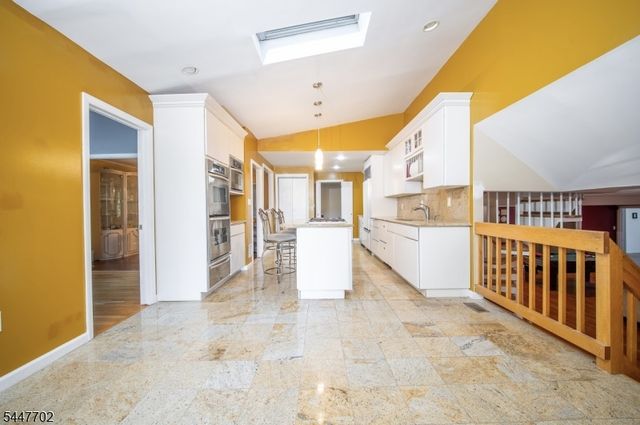 69 Ridge Dr, Livingston Twp., NJ 07039