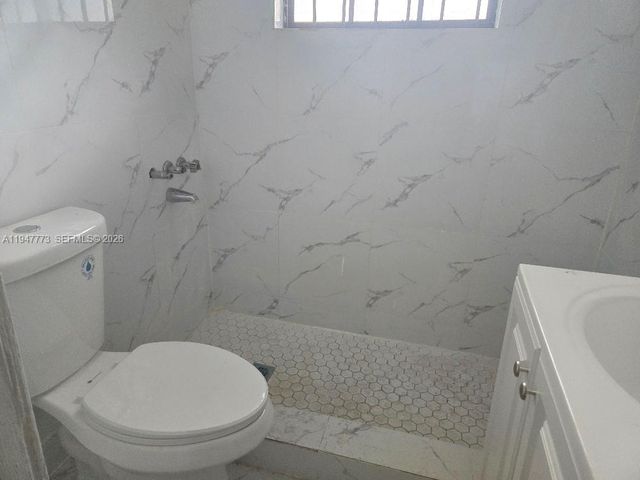 1901 NW 88th Ter, Miami, FL 33147