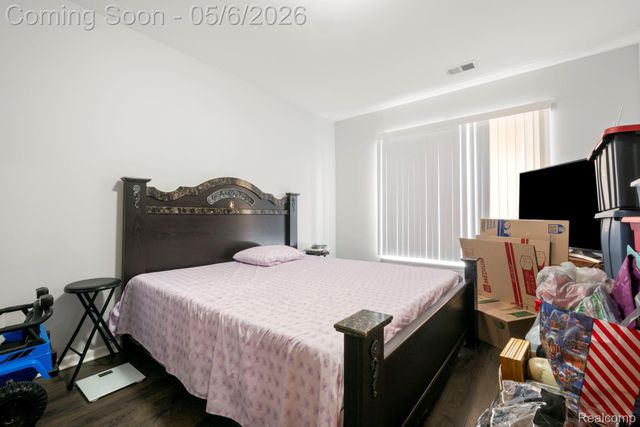15345 Yale Drive, Clinton Charter Township, MI 48038