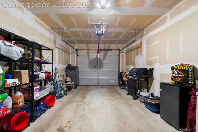 15345 Yale Drive, Clinton Charter Township, MI 48038