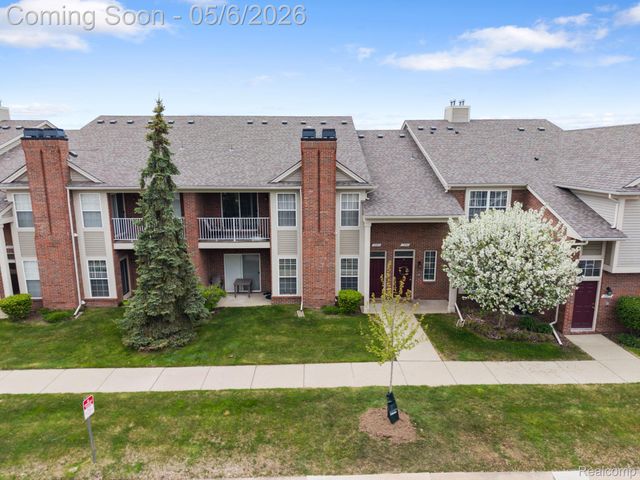 15345 Yale Drive, Clinton Charter Township, MI 48038