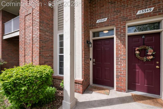 15345 Yale Drive, Clinton Charter Township, MI 48038
