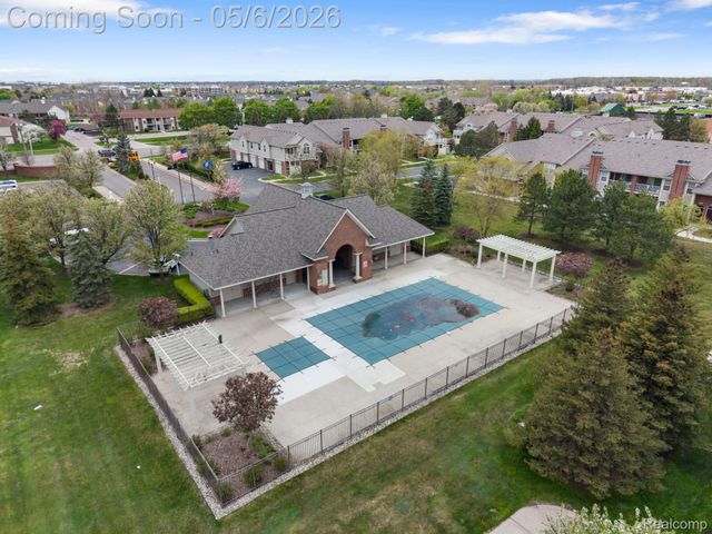 15345 Yale Drive, Clinton Charter Township, MI 48038