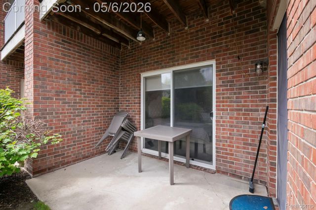 15345 Yale Drive, Clinton Charter Township, MI 48038