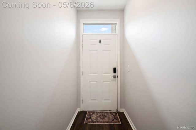 15345 Yale Drive, Clinton Charter Township, MI 48038