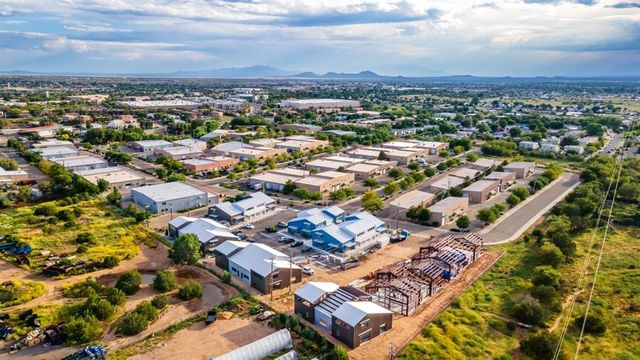 1189 Parkway Drive B1, Santa Fe, NM 87507