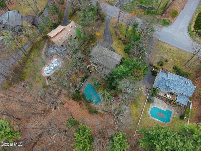 51 Robinwood Drive, Clifton Park, NY 12065