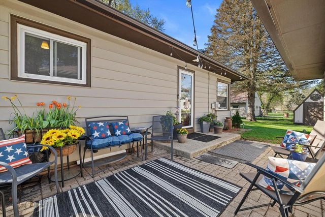 N6637 Juniper ROAD, Elkhorn, WI 53121
