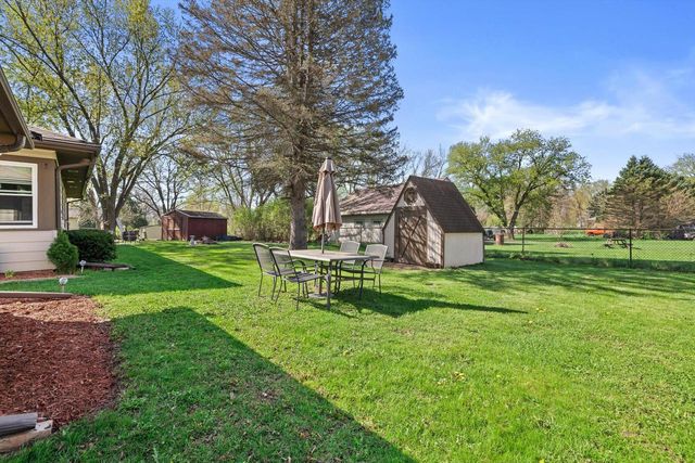 N6637 Juniper ROAD, Elkhorn, WI 53121