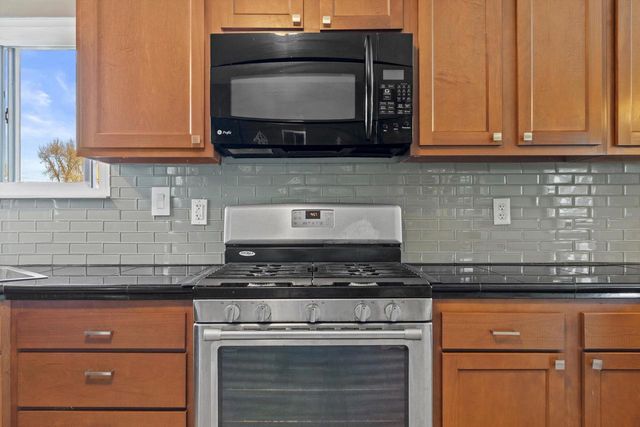 N6637 Juniper ROAD, Elkhorn, WI 53121