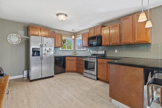 N6637 Juniper ROAD, Elkhorn, WI 53121