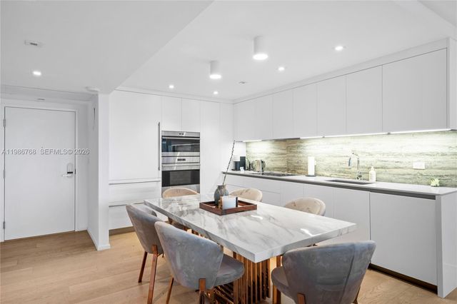 2301 Collins Ave 624, Miami Beach, FL 33139