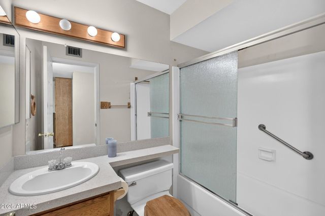 2002 W SUMMIT Place, Chandler, AZ 85224