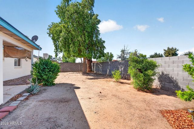 2002 W SUMMIT Place, Chandler, AZ 85224
