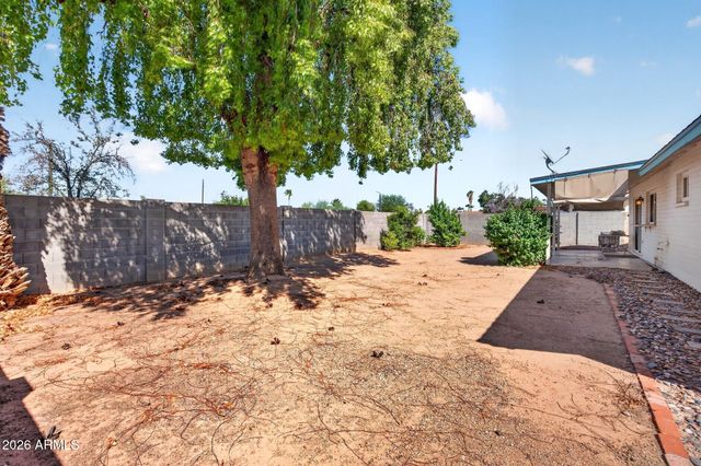 2002 W SUMMIT Place, Chandler, AZ 85224
