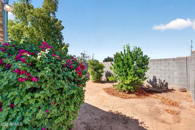 2002 W SUMMIT Place, Chandler, AZ 85224