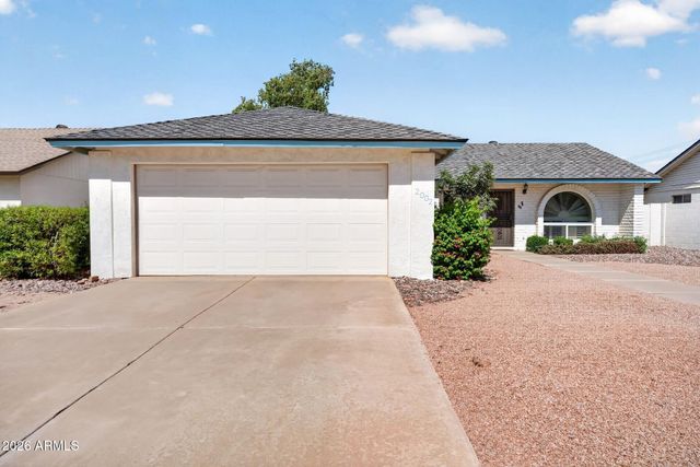 2002 W SUMMIT Place, Chandler, AZ 85224