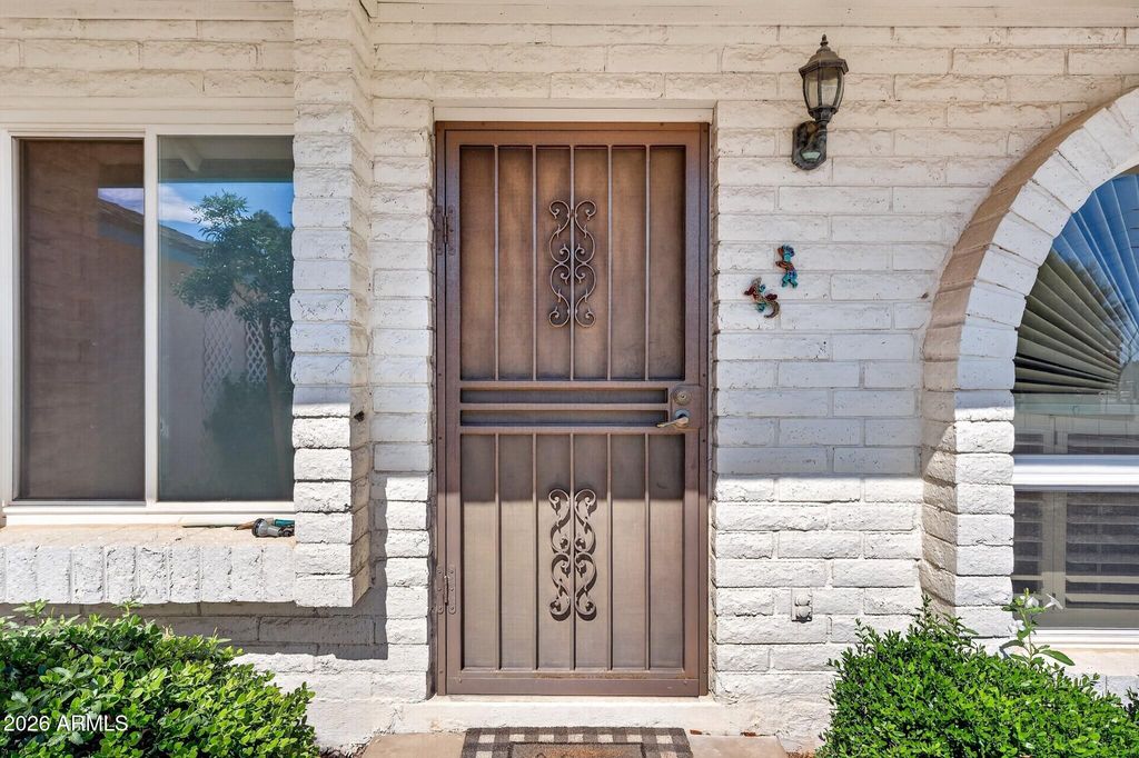 2002 W SUMMIT Place, Chandler, AZ 85224 — photo 2