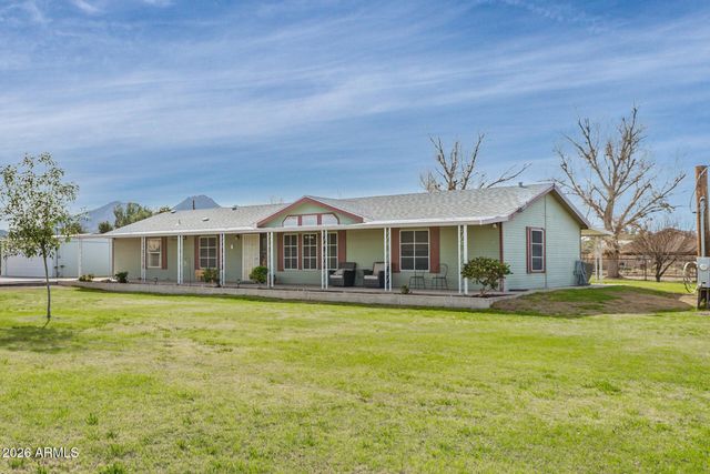 26708 S SOSSAMAN Road, Queen Creek, AZ 85142